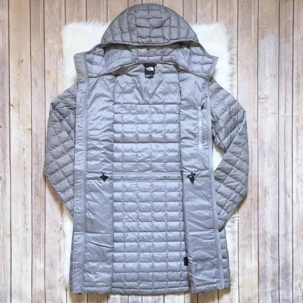The North Face Women’s ThermoBall Eco Parka 2 - Picture 4 of 9